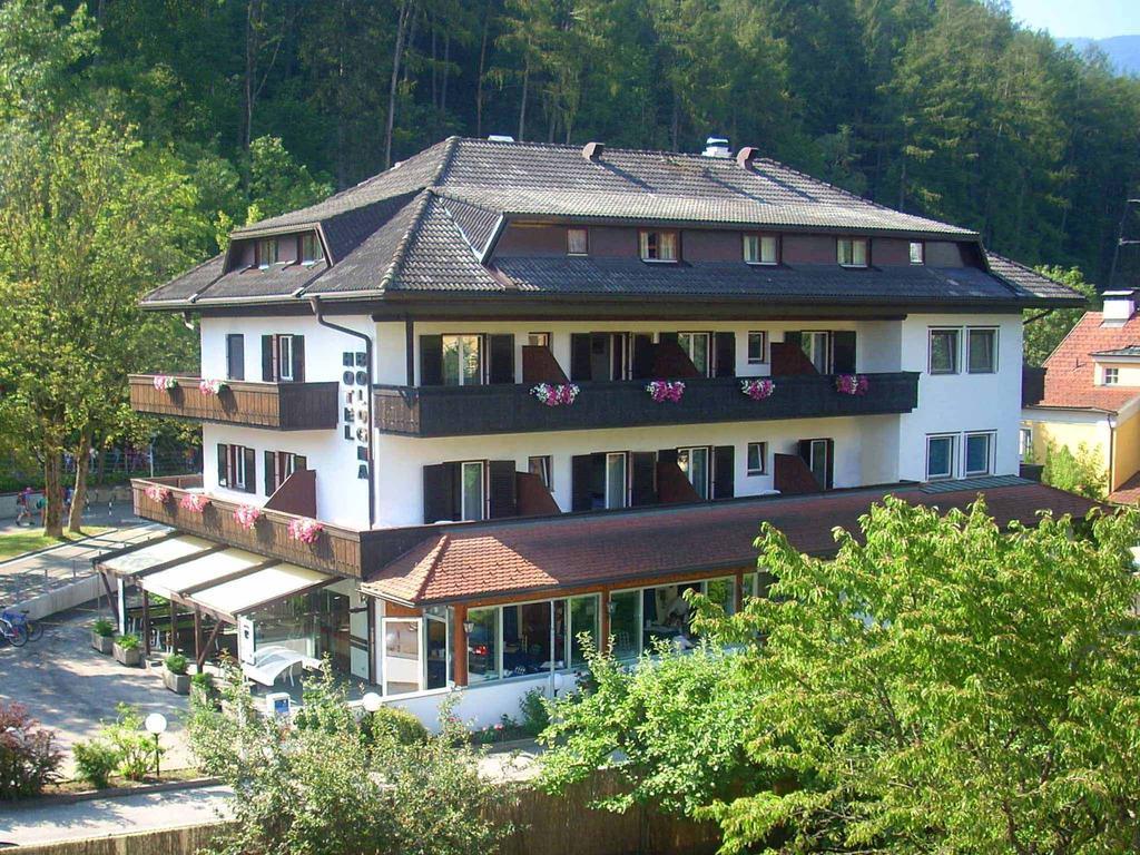 Hotel Bologna Brunico Exterior photo